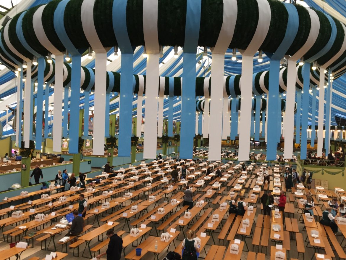 Verdienst einer Wiesnbedienung