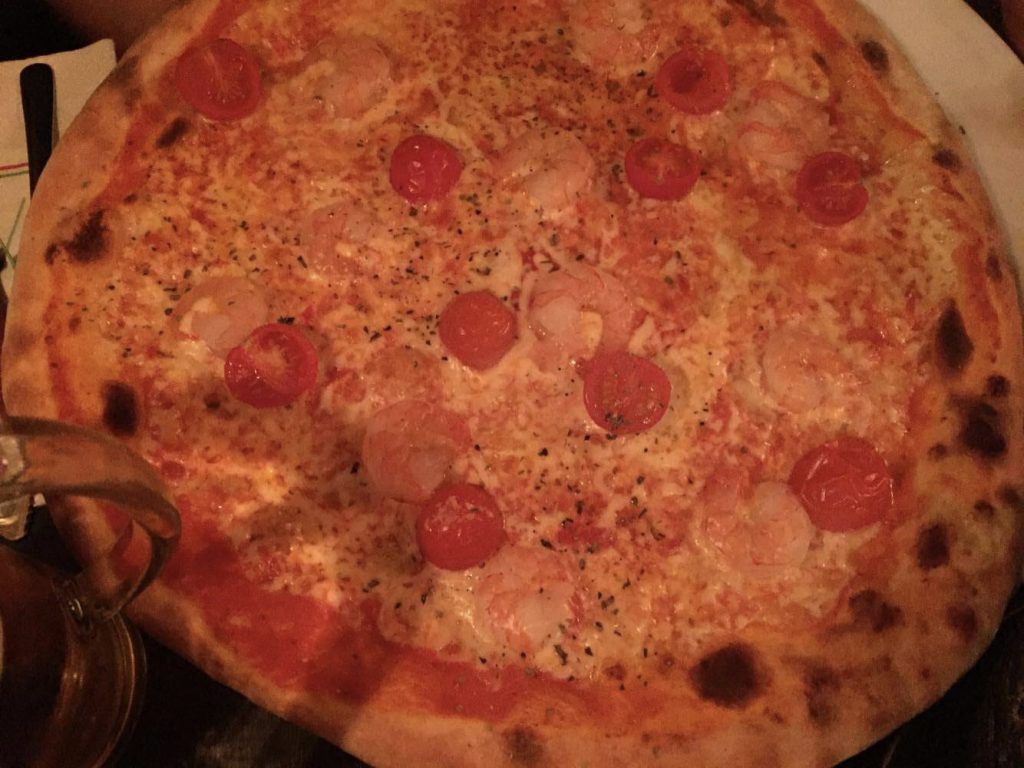 Hamburg Städtetrip Tipps Wochenende Essen gehen Luigi's Pizzeria Pizza